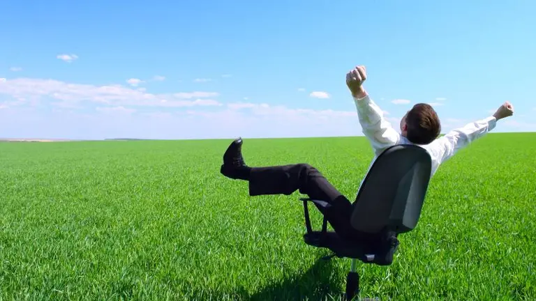 ¿Es viable? quién es el empresario que propuso una semana laboral de 3 días y jubilación a los 75 años