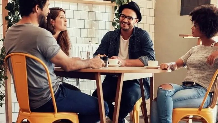 Llega el primer "cripto café" de la Argentina: todo lo que podés encontrar en Cryptostation