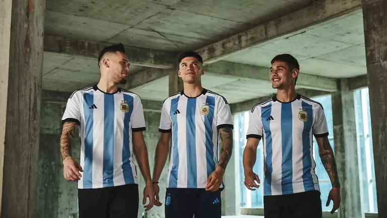 La Selección tiene nueva camiseta y desata un furor en redes: ¿cuánto cuesta y cómo conseguirla?