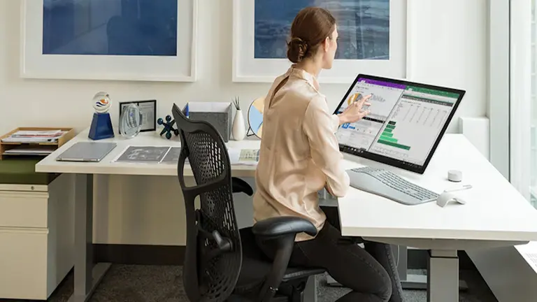 El sueldo promedio requerido por los argentinos, con aumento récord por la devaluación: cuánto subió