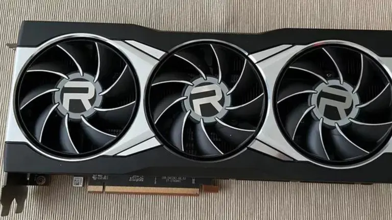 AMD y NVIDIA sorprenden y bajan el precio de sus tarjetas gráficas: ¿por qué lo hacen?