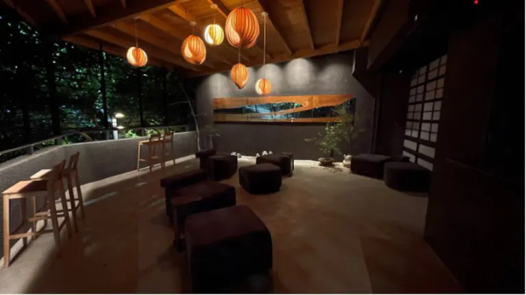 Qué más podés pedir, disfrutás de un trago y ves NFT: descubrí este nuevo bar