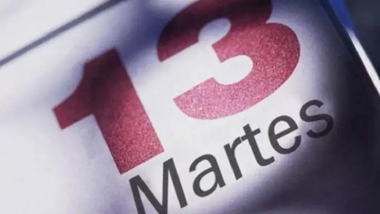 Martes 13: el origen de la teoría de la "mala fortuna" y los mejores memes