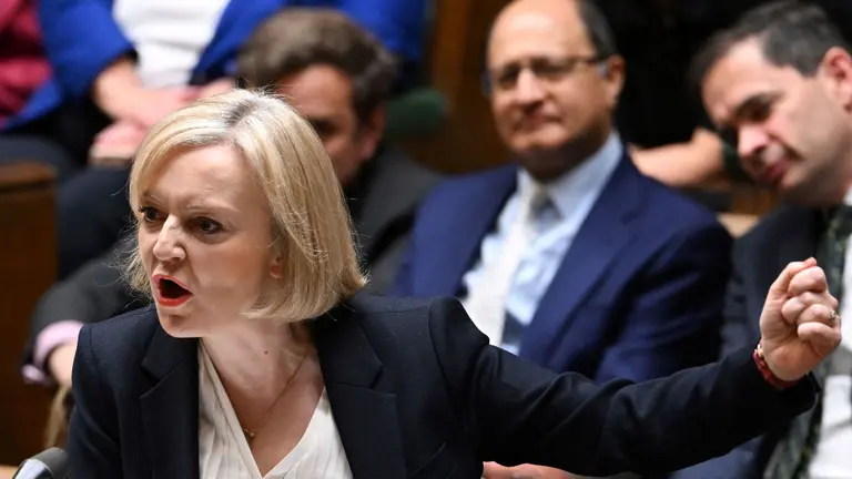 Renunció Liz Truss como primera ministra de Gran Bretaña y se disparó la libra esterlina