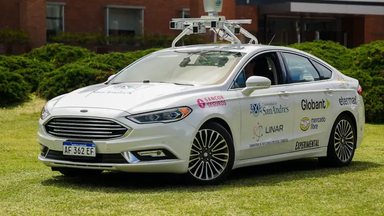 Llega el auto autónomo argentino: cómo es el prototipo apoyado por Mercado Libre y Globant