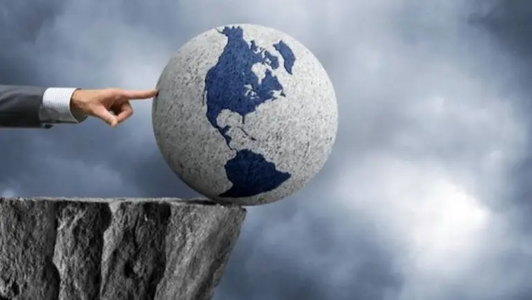 ¿Se viene la peor crisis financiera del siglo?: el inquietante colapso que pronostica importante banco de inversión