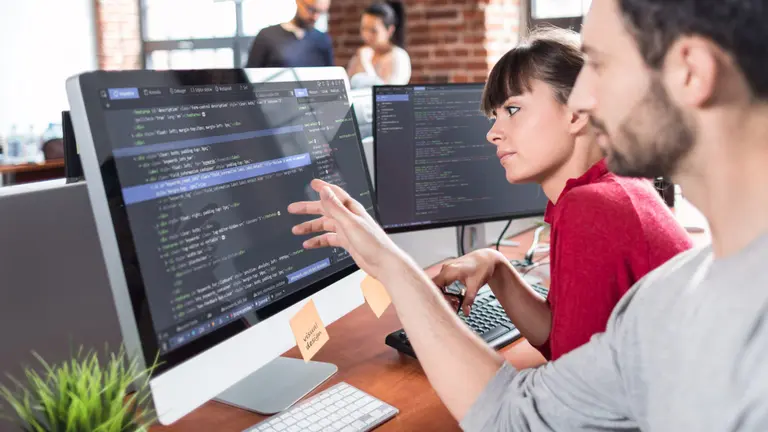 Dos gigantes de la tecnología y las redes se unen para capacitarte en habilidades digitales: qué ofrecen