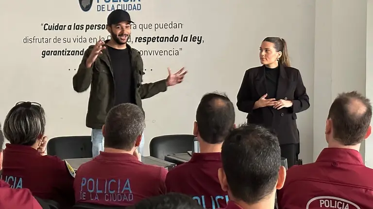 Binance brindó talleres a la Policía y al Ministerio Público Fiscal