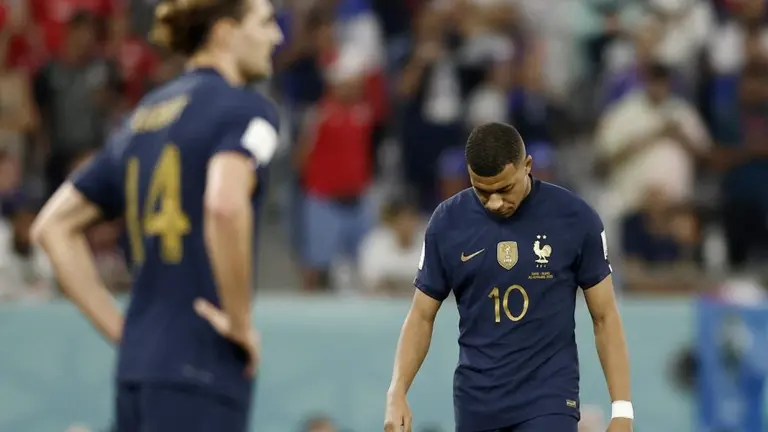 Virus del camello: cómo es la extraña enfermedad que afecta al plantel de Francia a días de la final