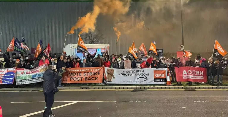 Los trabajadores de Amazon se declararon en huelga: qué reclaman