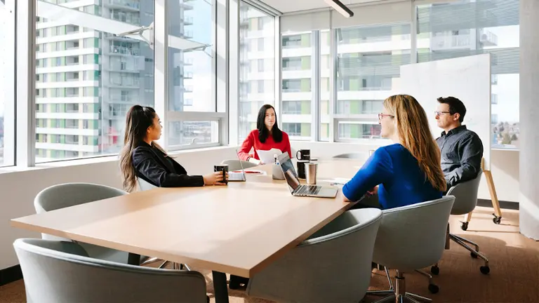 ¿Chau homeoffice?: una empresa paga un incentivo a los empleados para que vuelvan a la oficina