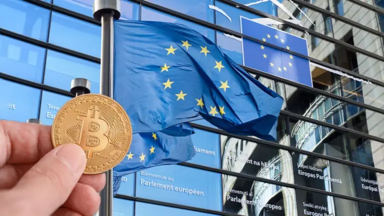 La Unión Europea aprueba la Ley MiCA: qué establece esta regulación y cuándo entra en vigor