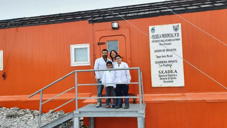 Se inauguró el Aula Digital de Educación Tecnológica más austral del mundo