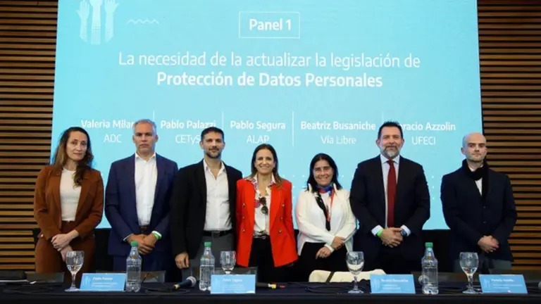 Avanza la Ley de Datos Personales: qué pasará con tu información financiera y lo que hacés en Internet