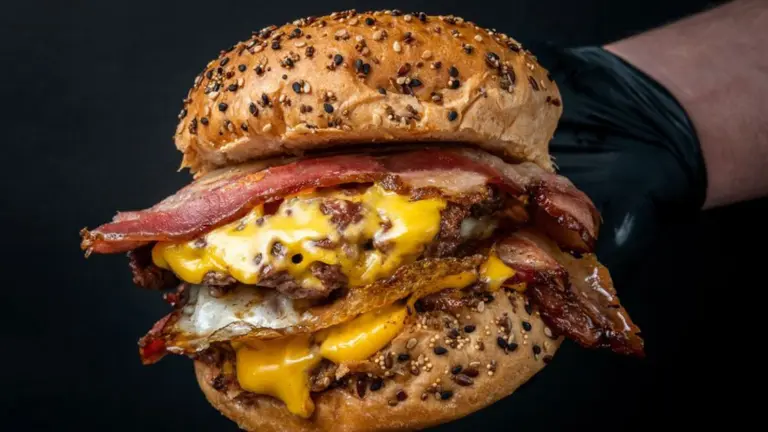 De Boedo a la Collins Avenue, sin escalas: cuánto cuesta la franquicia El Desembarco y plazo de recupero