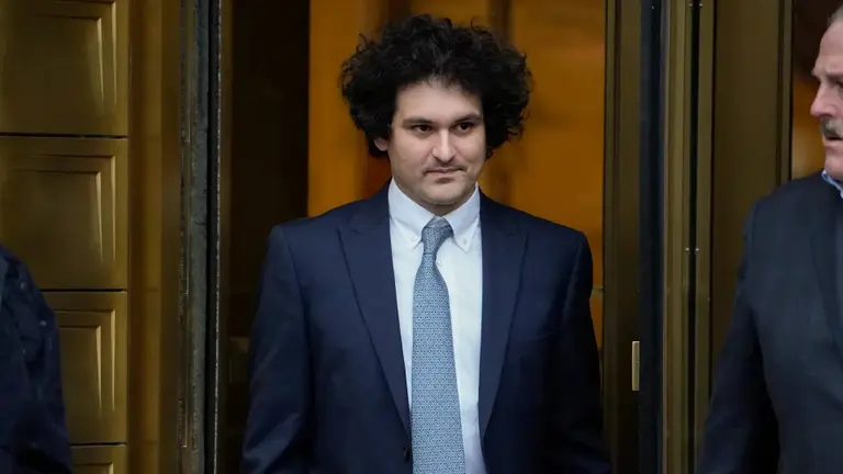 La palabra que todos esperaban: la 'sorpresiva' declaración del fundador de FTX ante los tribunales