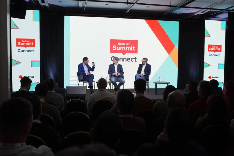 Nube híbrida e inteligencia artificial: ¿cómo Red Hat propone integrarlas en las organizaciones?