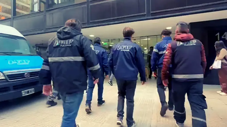 Una pareja, un supermercado chino y la gran estafa cripto: la banda que robó u$s300.000 a una empresa internacional