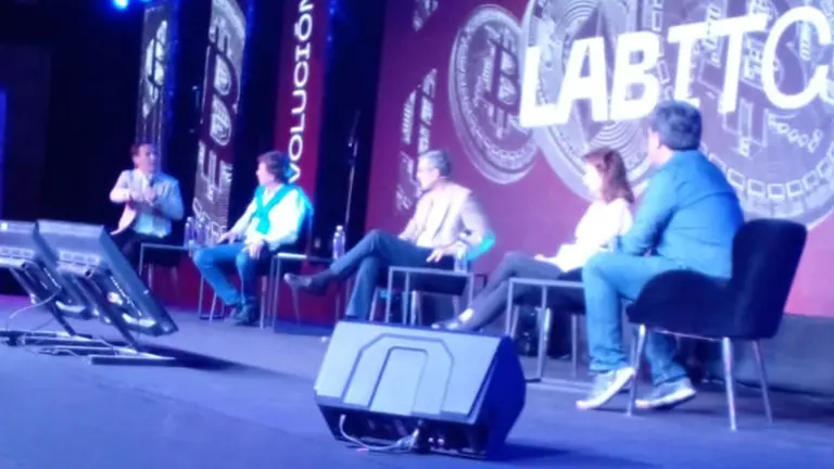 Economistas pronostican cómo será el escenario monetario de la Argentina en 2024