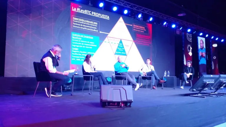 Cómo sería un escenario regulatorio "smart" para criptos en la Argentina