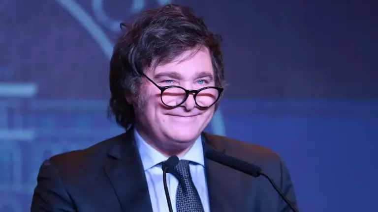 "Si me ponen u$s15.000 millones, abro el cepo mañana y la economía despega", sentenció Javier Milei