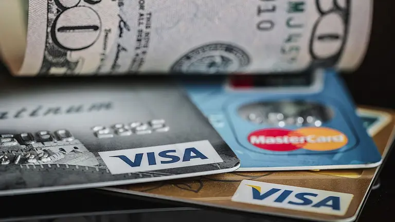 Fin del impuesto PAIS para el dólar tarjeta: ¿Cuál será el impacto en su valor y en las reservas del Banco Central?