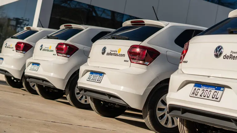 Comprar un 0km y pagarlo trabajando: el modelo que De Rentas le vendió a Uber y levanta millones