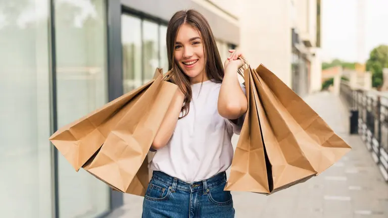 ARCA te vigila al comprar con efectivo, tarjeta y QR: lo que hay que tener en cuenta en febrero