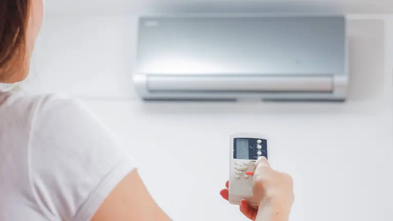 Ola de calor en Argentina: cuánto cuesta un aire acondicionado y cuál conviene instalar