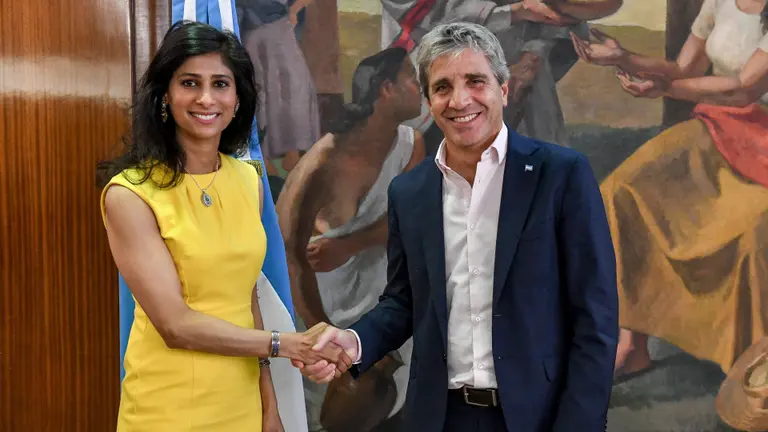 Luis Caputo se reunirá con funcionarios del FMI: ¿qué busca ahora el Gobierno de Milei?