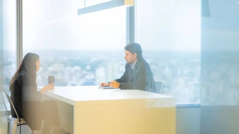 Cuánto quieren ganar los argentinos para ser jefes, gerentes o analistas