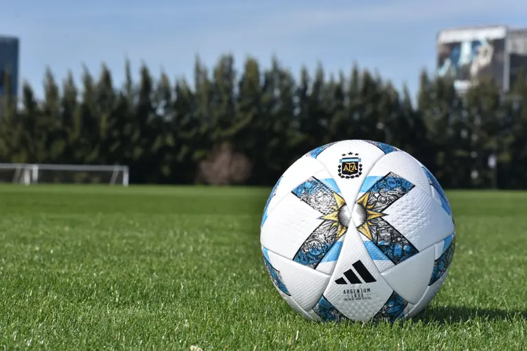 Así funcionan los tokens impulsados por AFA: subas de 248% y un modelo revolucionario