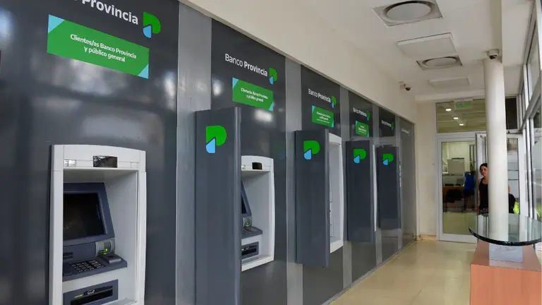 Este seguro sale $1.500 y te protege de fraudes digitales y robos en cajeros