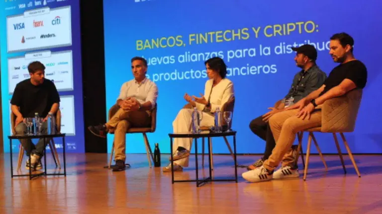 Bancos, fintech y cripto debaten sobre los desafíos que enfrenta la industria financiera nacional