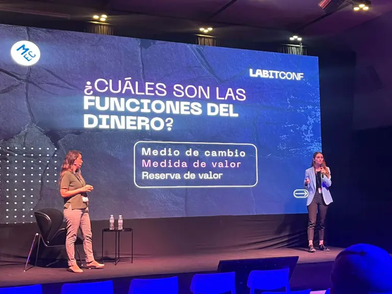 ¿Se puede considerar a Bitcoin dinero o no lo es?: qué pasa en la Argentina