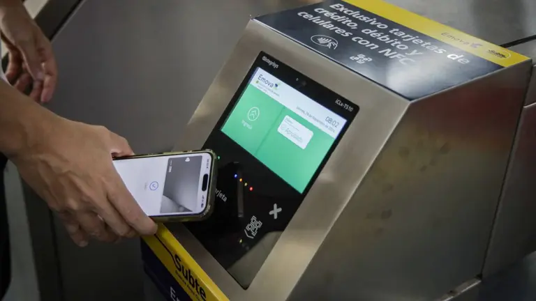Exclusivo: cómo vas a usar el QR de Mercado Pago para pagar el Subte, aunque no tengas Internet