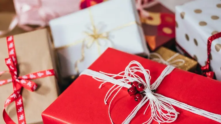 Cómo identificar y prevenir estafas al comprar los regalos de Navidad