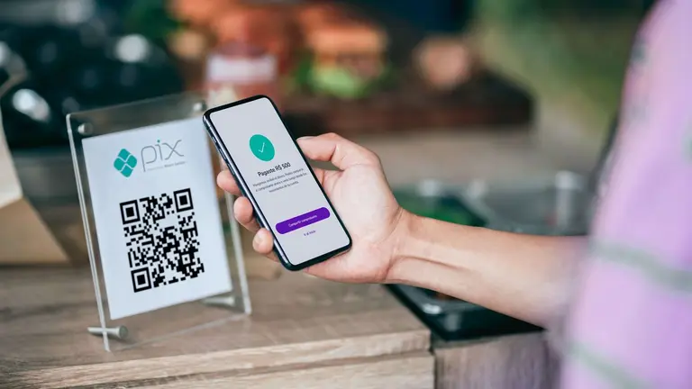 Qué billetera virtual permite pagar con PIX en Brasil durante las vacaciones de invierno 2025