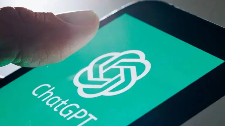 Siguió los consejos de ChatGPT para hacerse millonario, pero perdió u$s26.000: qué falló