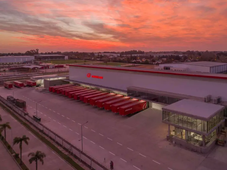 Andreani pone en marcha el hub logístico más avanzado del país con su nueva planta automatizada