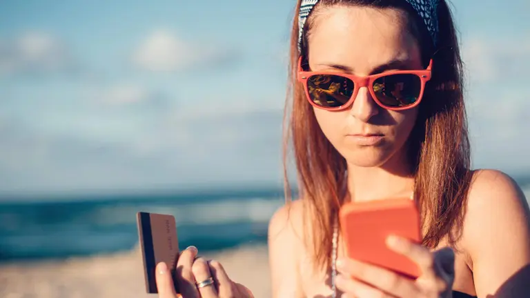 Billetera mata tarjeta en Brasil: cómo gastan los argentinos con el "QR del verano" que ahorra 30%