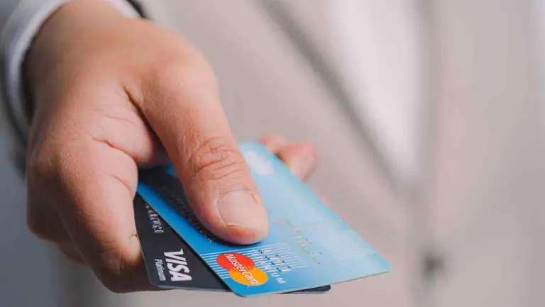 Reembolso confirmado: Visa y Mastercard deberán pagarle a los clientes que cumplan estos requisitos