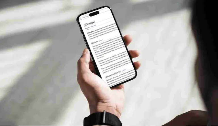 ¿Cómo funciona WikiTok, la curiosa plataforma que permite leer wikipedia como si fuera TikTok?
