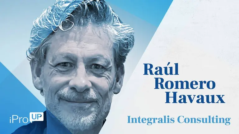 ¿Humanos vs. inteligencia artificial? La batalla por el control de las decisiones estratégicas en las empresas