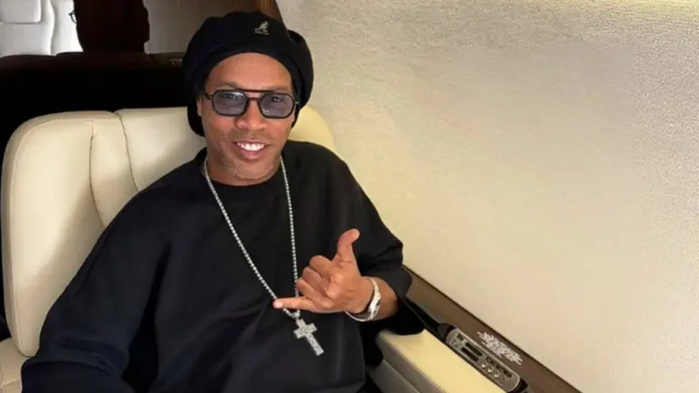 ¿Estafa o innovación?: la leyenda del fútbol brasileño, Ronaldinho, lanzó su propia criptomoneda