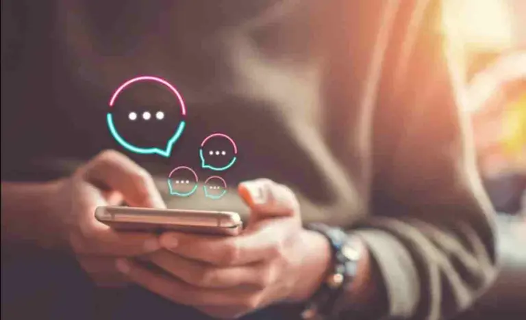 World lanzó su propia app de mensajería para enviar cripto: cómo funciona