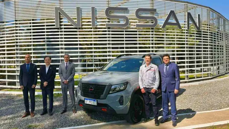 Nissan, pionera en el desarrollo de automóviles eléctricos, confirma que se va de la Argentina