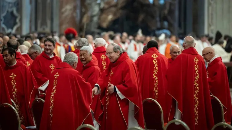 Comienza el Cónclave y las plataformas de predicciones cripto se anticipan: ¿quién será el nuevo papa?