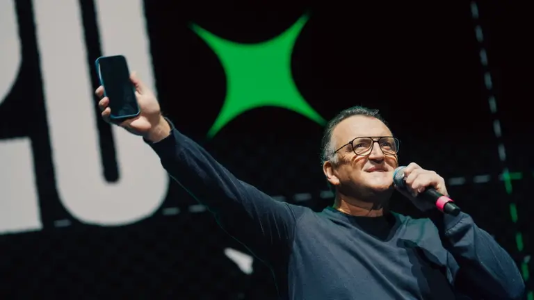 Empresa argentina modelo dejó sin trabajo a miles de empleados, culpa del dólar y la inteligencia artificial