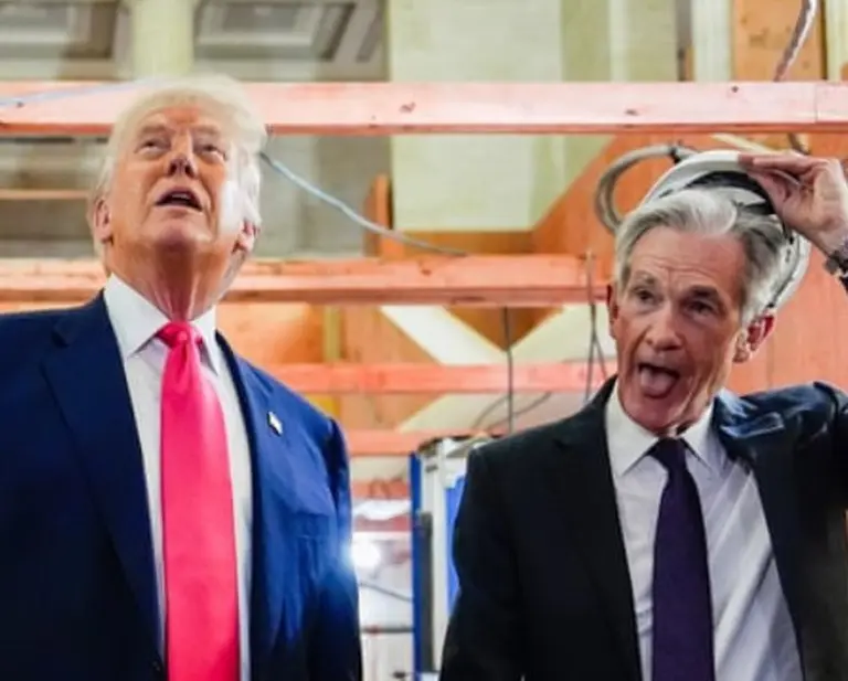 VIDEO | Fuerte cruce entre Trump y Jerome Powell frente a las cámaras